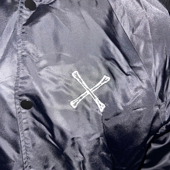 Jaywalker Bomber Vintage Style Jacket : Black & White Crossbones : Medium - Picture 5 of 5